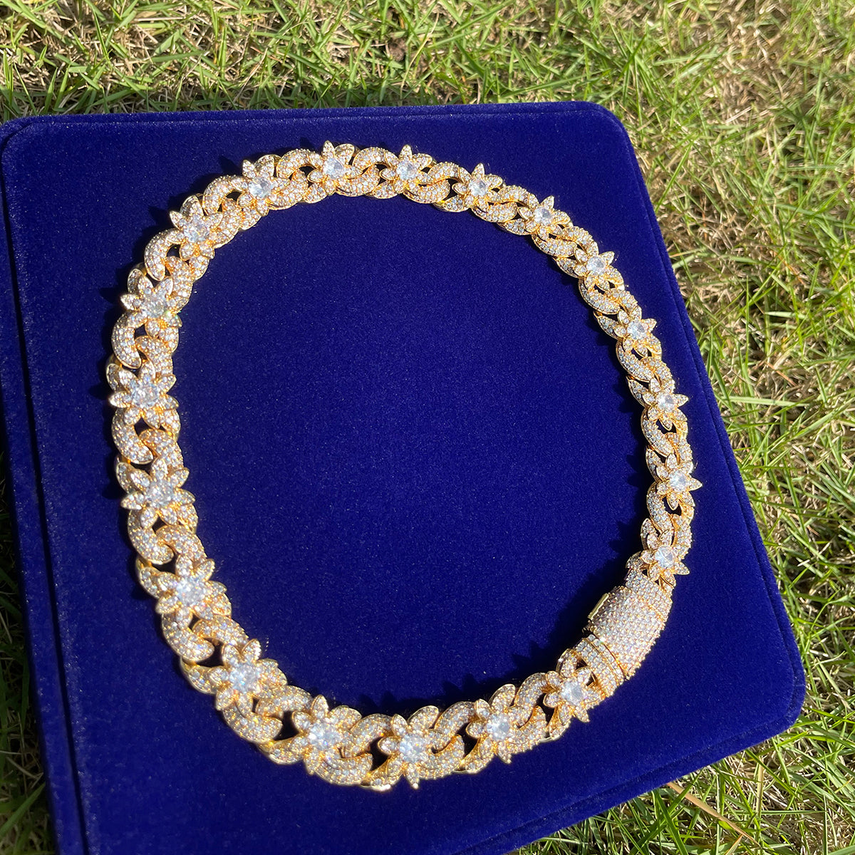 18MM Flower Cuban Iced Out Diamond Necklace Chain